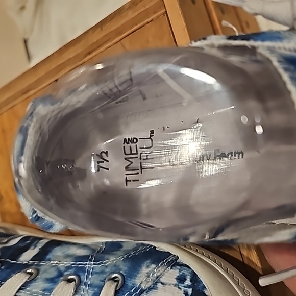 B Tye Dye Sneakers Scrunch back Blue White NWT Time and Tru - Picture 9 of 11